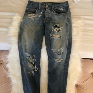 American eagle boyfriend jeans - light wash
